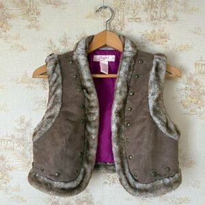 Y2k Candie’s brown faux fur studded cropped boho vest